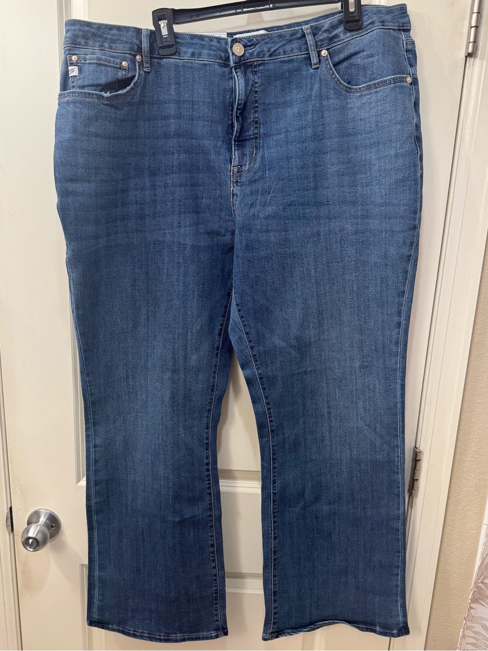 New Seven7 Women's Bootcut Straight Leg High Rise Jean Size 20W Medium Wash NWT